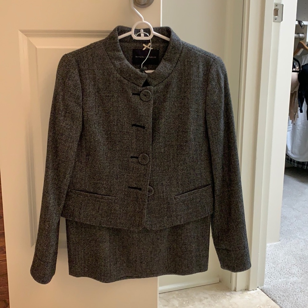 Two piece pencil skirt suit set